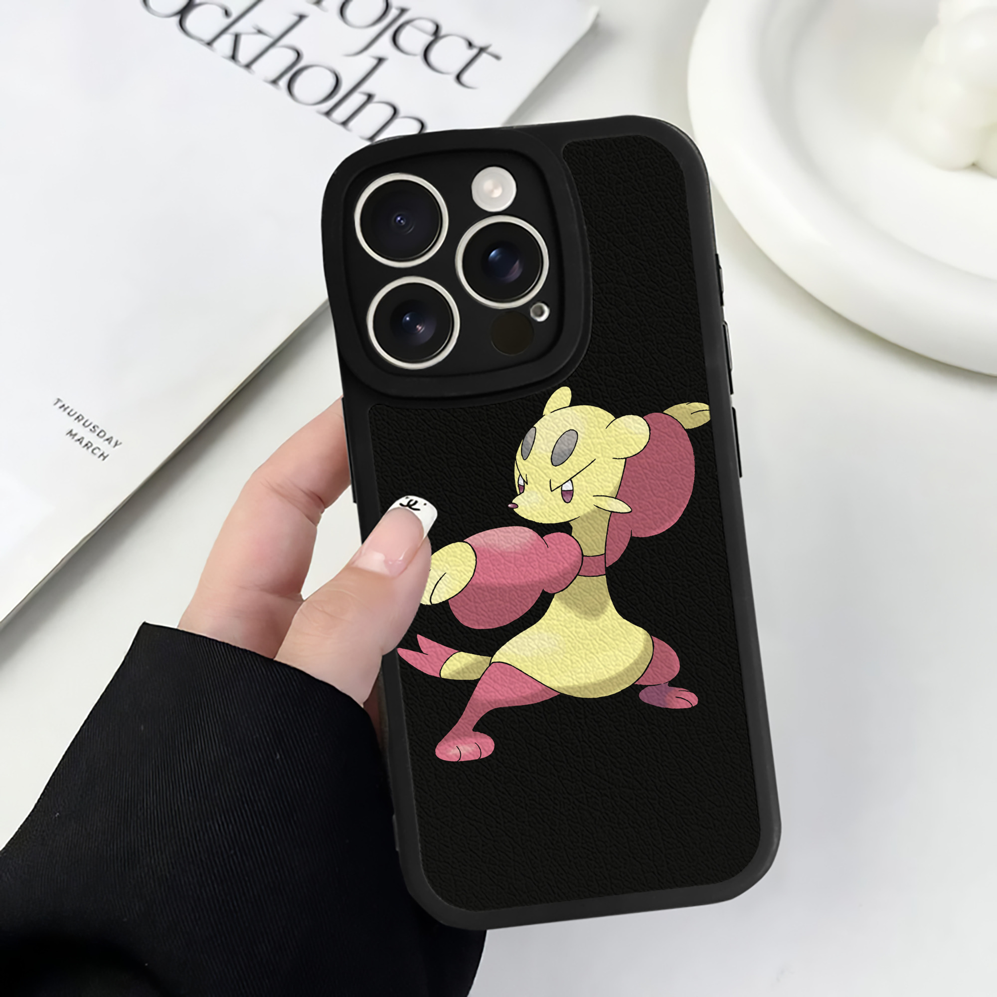 （画像用） ポケットモンスター Pokémon 【iPhone 16シリーズ対応】シリコンスマホケース（レザー調） 材質：シリコン